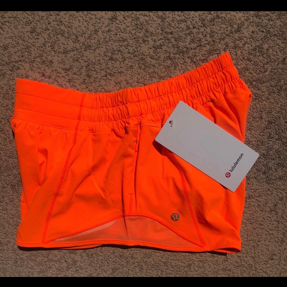 Nwt Lululemon hotty hot 2.5” shorts